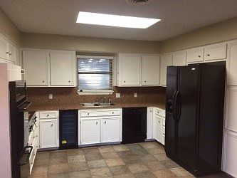 3rd image of 2618 Noel Ave