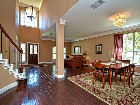 5th image of 10507 Grand Oak Cir