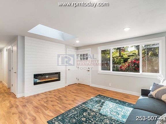 4th image of 1323 Buena Vista Ave Unit A