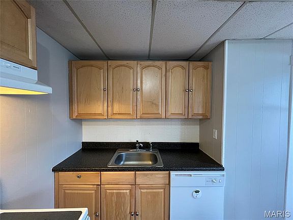 4th image of 4736 Heidelberg Ave