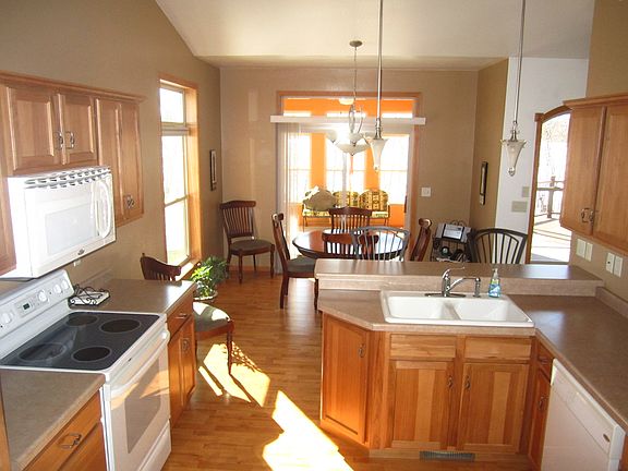 5th image of 2178 Deer Prairie Dr