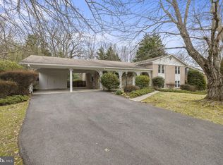 14929 Waterway Dr, Rockville, MD 20853