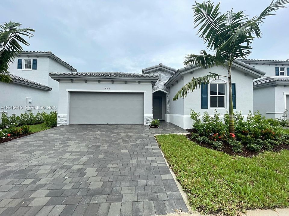 1st image of 863 SE 26th Ter