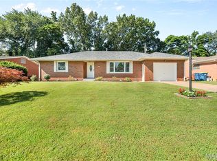 521 Buena Vista St, Edwardsville, IL 62025