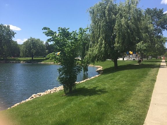 2nd image of 9450 Bay Colony Dr APT 1S