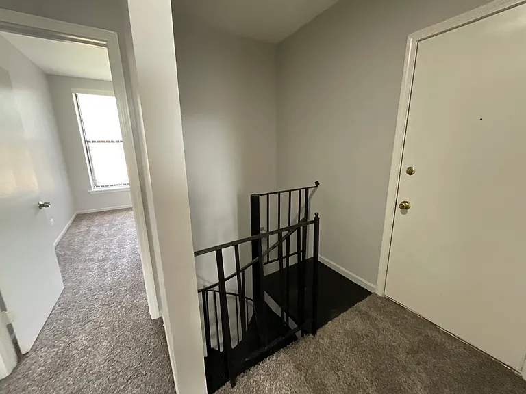 4631 S Lake Park — Photo 3