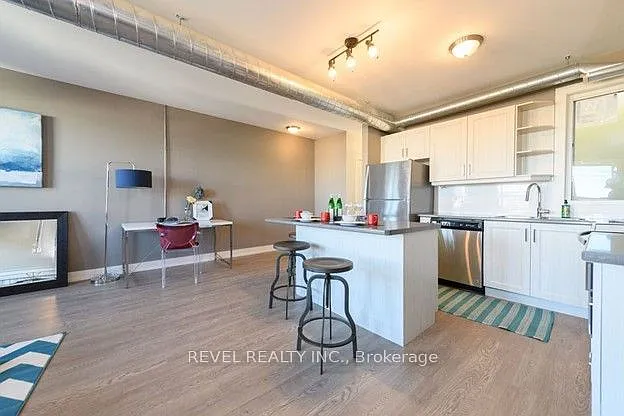 1000 King St E #1006 — Photo 3