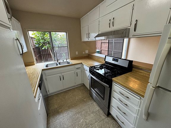 5th image of 7313 Unicorn Cir