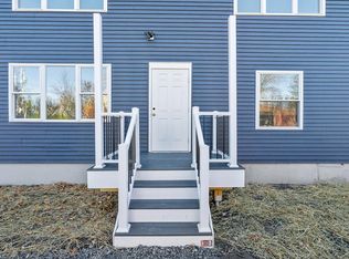 3 Platt St #2E, Cohoes, NY 12047