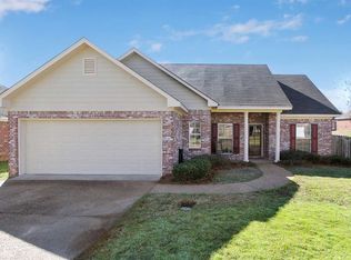 302 Old Town Cir, Brandon, MS 39042