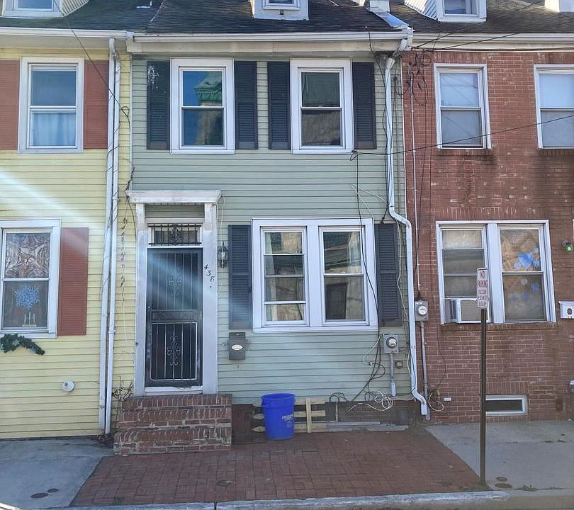 1st image of 438 Somerset St