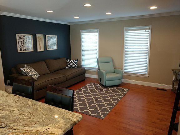 5th image of 2576 Huntington Dr