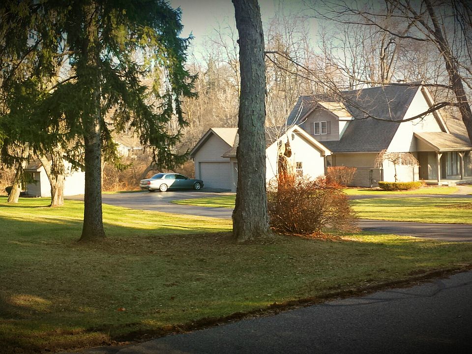 1st image of 29350 Wellington St