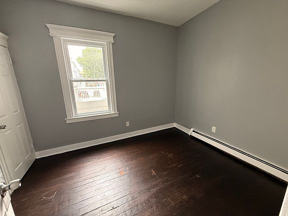 5th image of 882 S 17th St #1