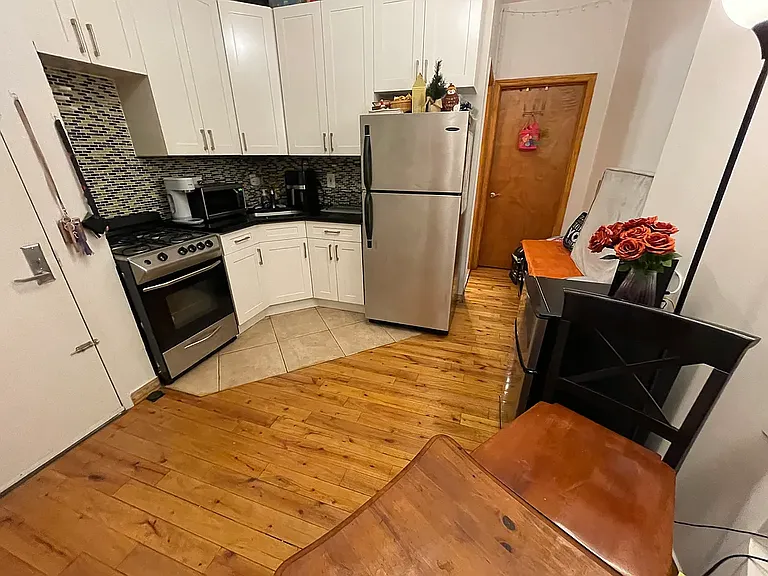 495 9th Ave #3A — Photo 2