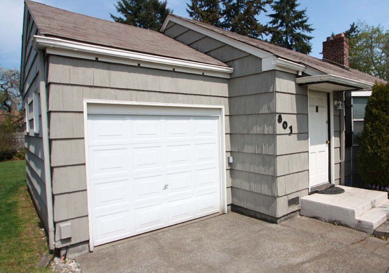 2nd image of 801 118th St S