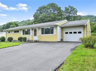 79 Fairwood Rd, Naugatuck, CT 06770