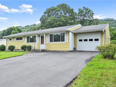 79 Fairwood Road, Naugatuck, CT, 06770