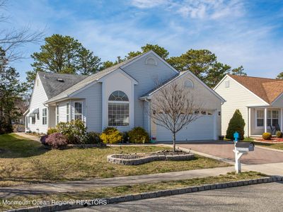 51 Stockport Drive, Toms River, NJ, 08757
