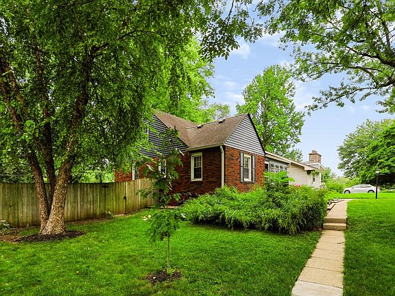 3rd image of 3225 Chamberlin Dr