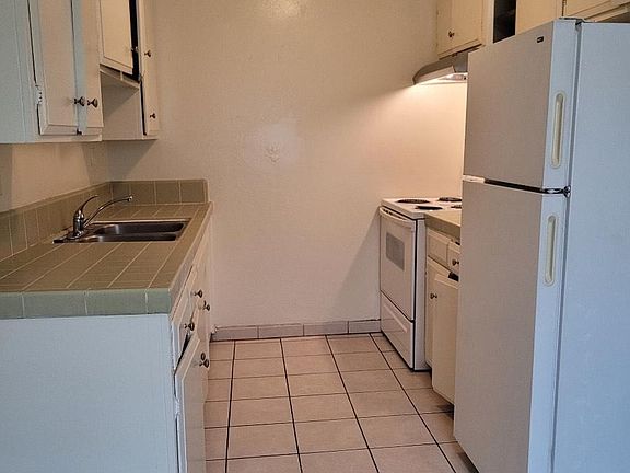 2nd image of 2681 Calariva Dr