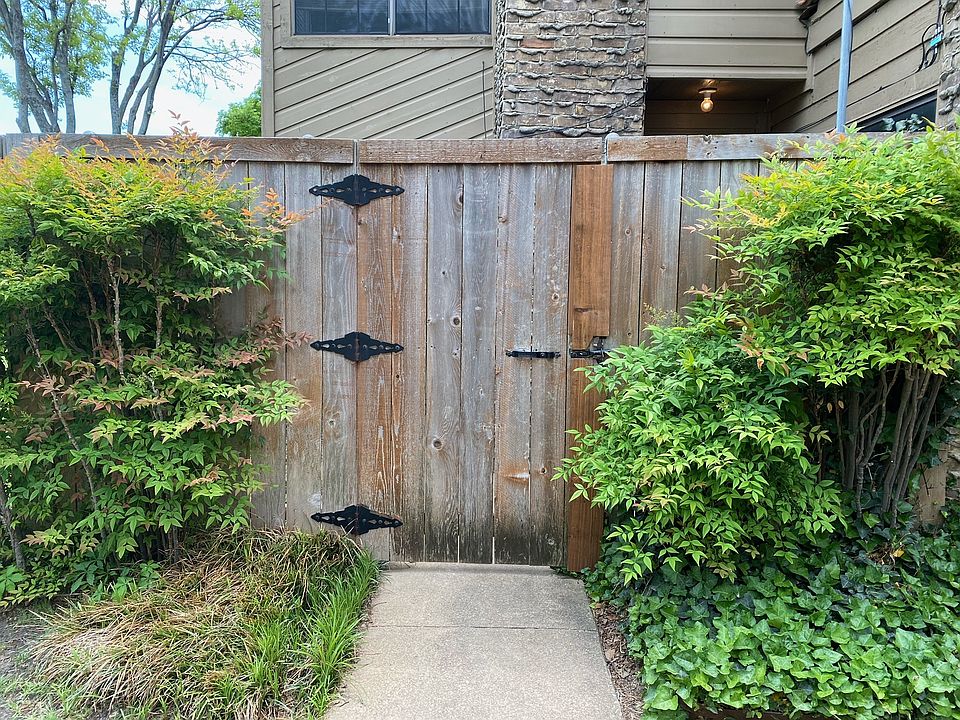 1st image of 333 Melrose Dr APT 30A