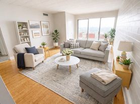 Chateaugay Apartments