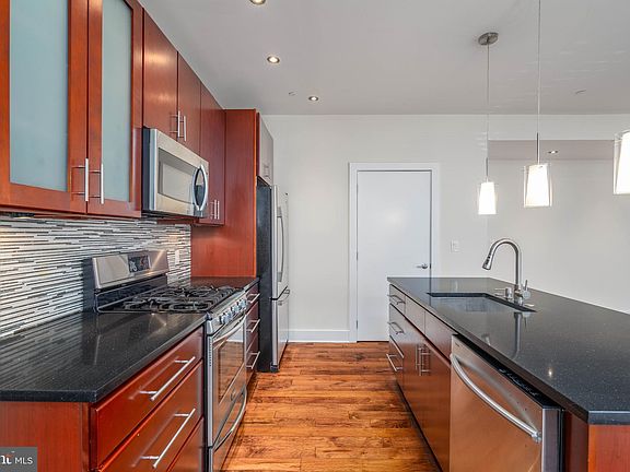 2nd image of 1532 N 2nd St #27