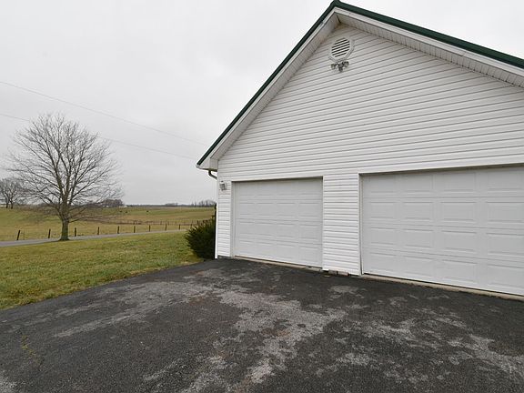 5th image of 195 Morris Ln
