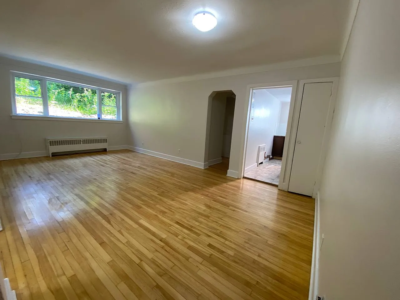 20 Chapleau Ave — Photo 4
