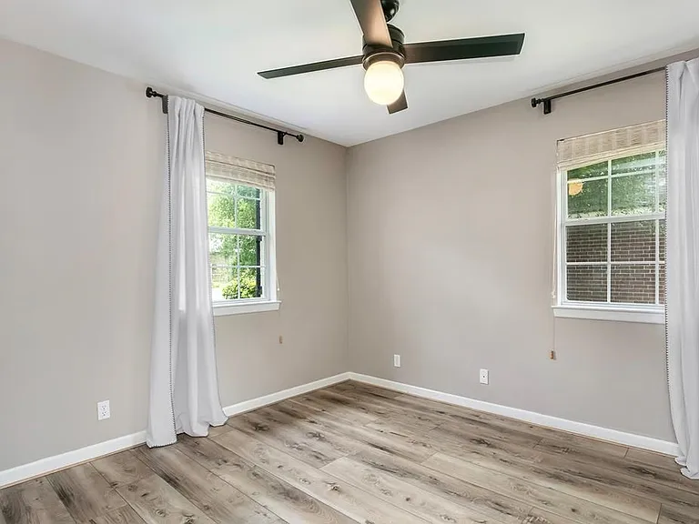 803 N Bowie St — Photo 21