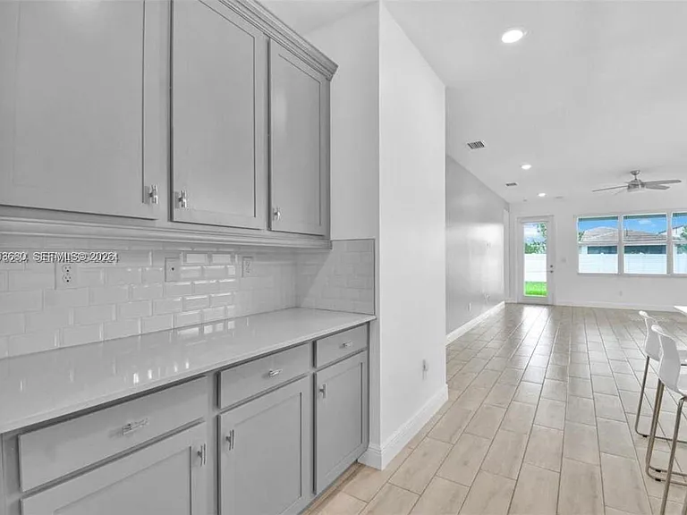 4110 Bonita Way — Photo 9