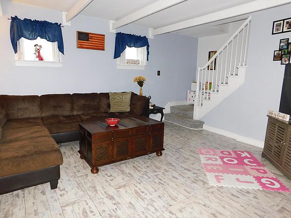 4th image of 78 Lackawanna Ave