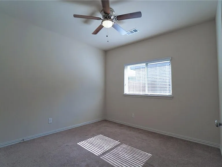 357 Emerald Creek Dr — Photo 15