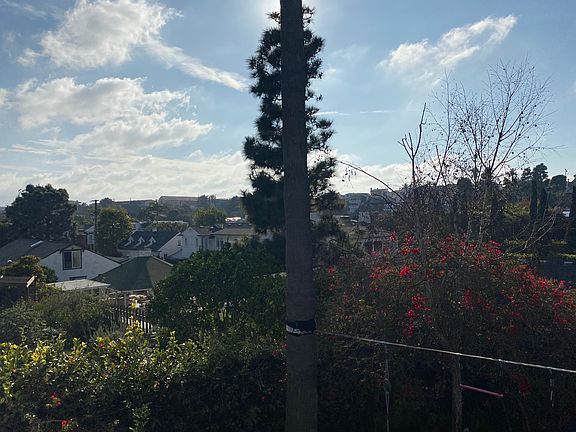 4th image of 2301 Valley Dr