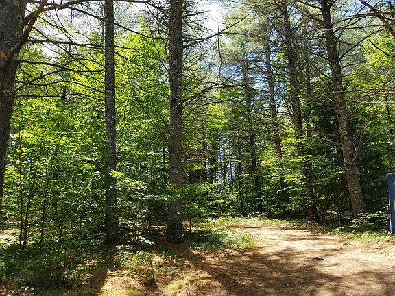 Live quietly, walk to beach