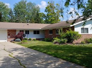 1090 Arclair Pl, Saginaw, MI