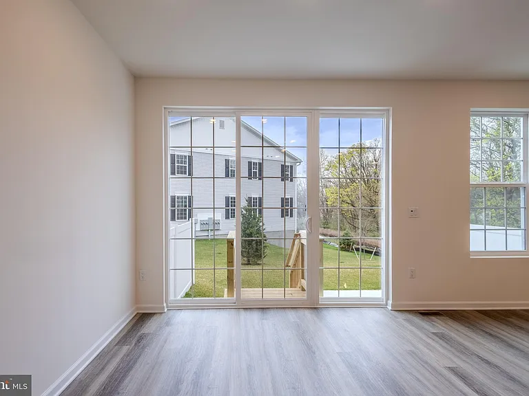 213 Harley Ln — Photo 14