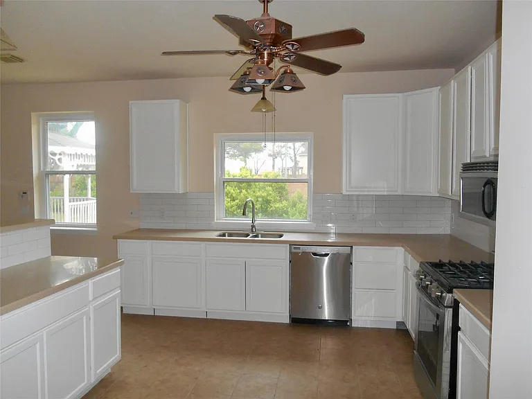 6203 Faulkner Ridge Dr — Photo 6