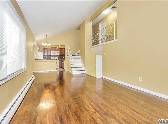 5th image of 6 E Park Dr