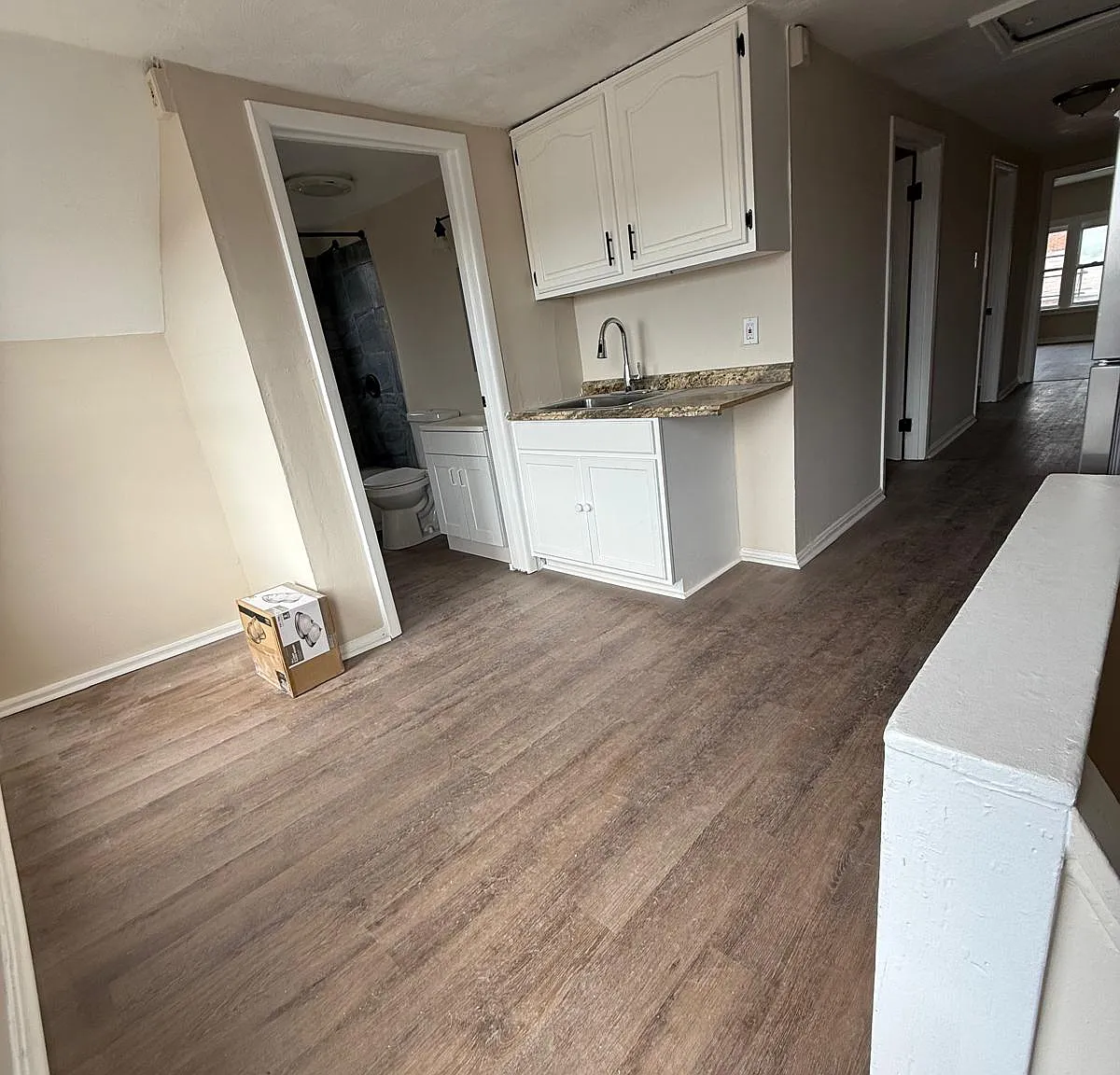 3 bed, 689 sqft, $1,100 — Photo 2