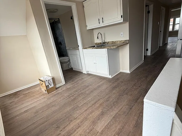 8212 Golden Ave #3 — Photo 2