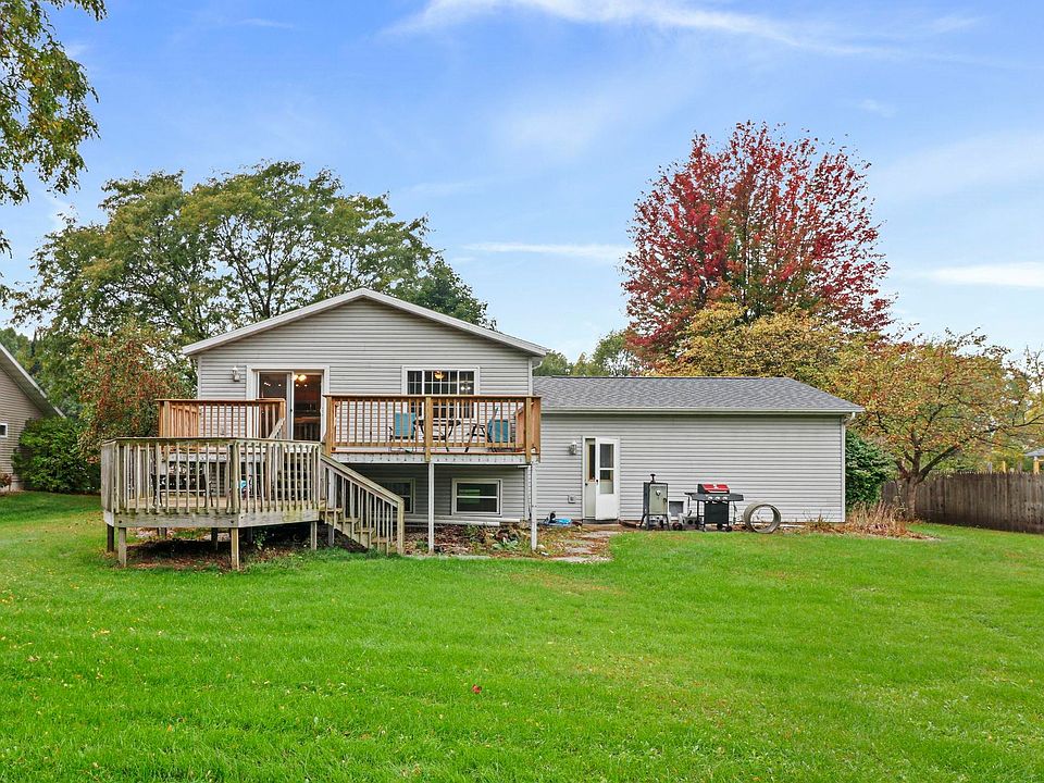 1st image of 821 Dorothy Dr