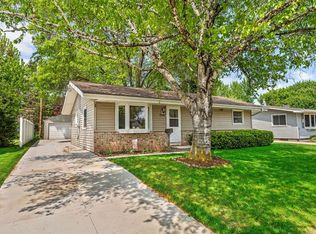 1101 Armory Pl, Oshkosh, WI 54902