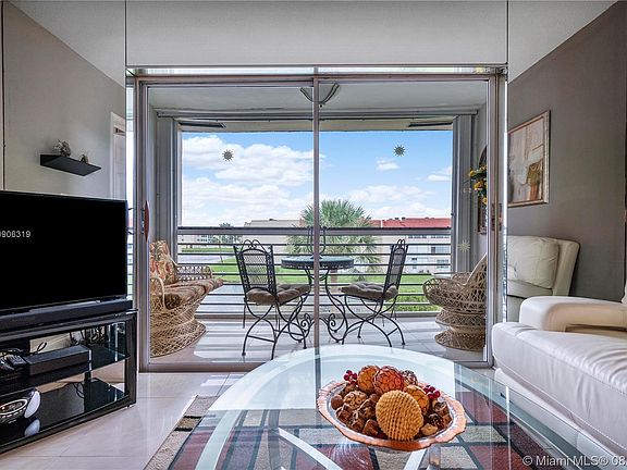 5th image of 2751 E Sunrise Lakes Dr #301