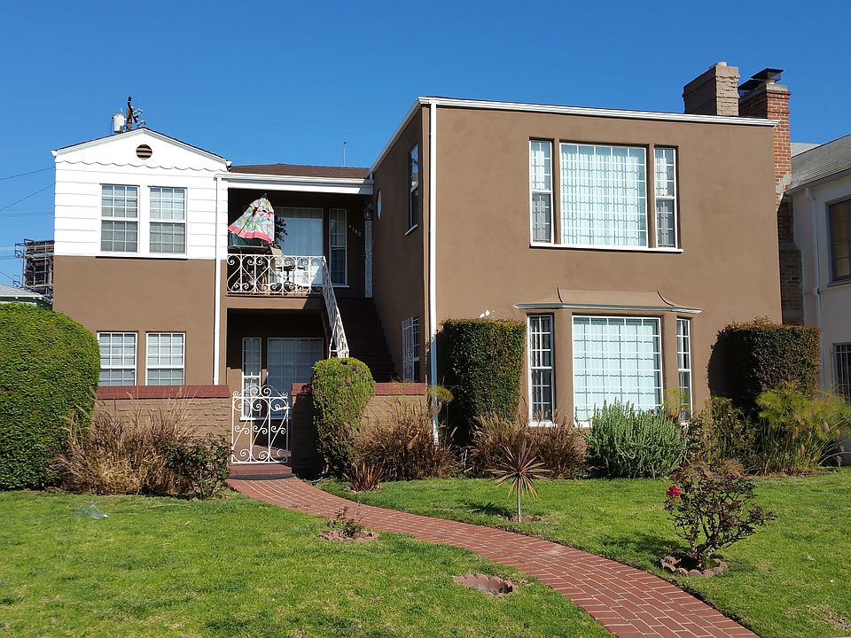 Stately front yard