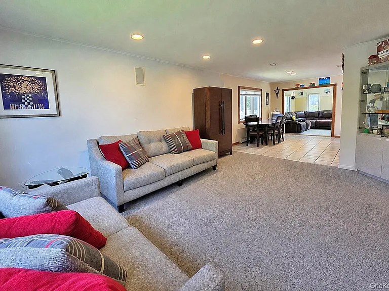 110 Briarwood Ln — Photo 7