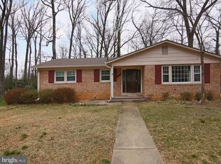 8702 Bridle Wood Dr, Springfield, VA 22152