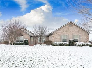 420 Crane Dr, Enon, OH 45323
