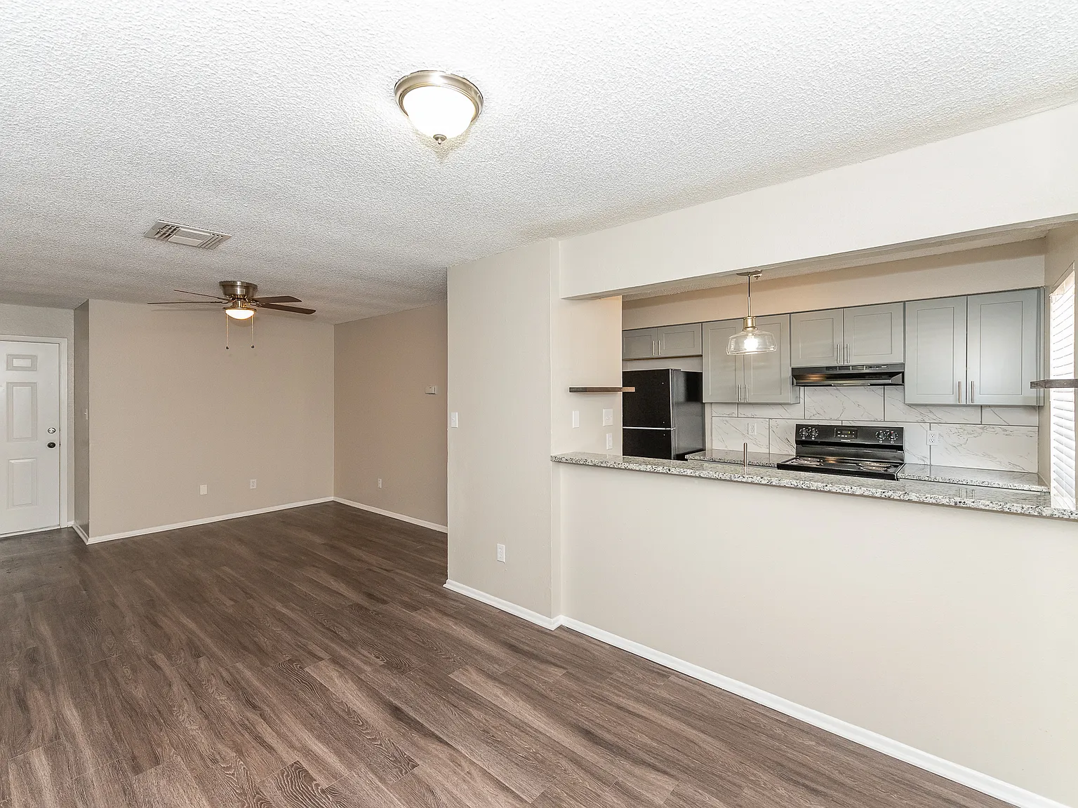 400 Rosewood apartments — Photo 4